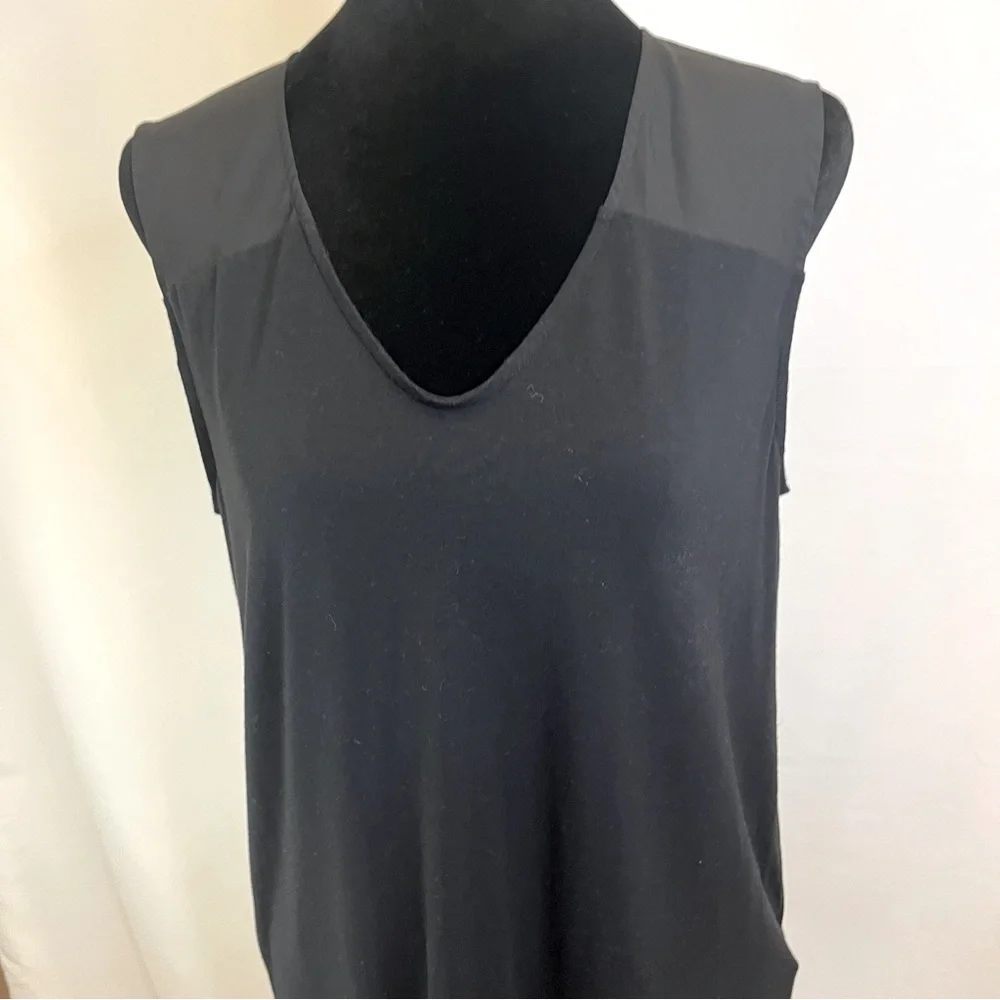 Banana Republic Black Blouse - Picture 2 of 11